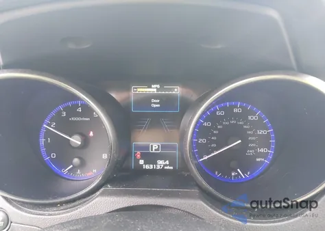 2017 Subaru Outback 2.5I Premium z USA, uszkodzony, nr VIN 4S4BSAFC1H3375475